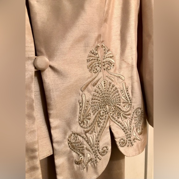 Jessica Howard Gold 2 Piece Dress - Picture 3 of 5